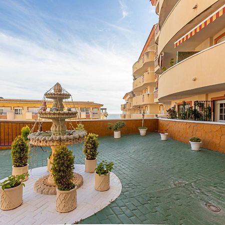 797 Holiday Rentals- Piso Con Amplia Terraza A Solo 1 Min De La Playa بينالماذينا المظهر الخارجي الصورة