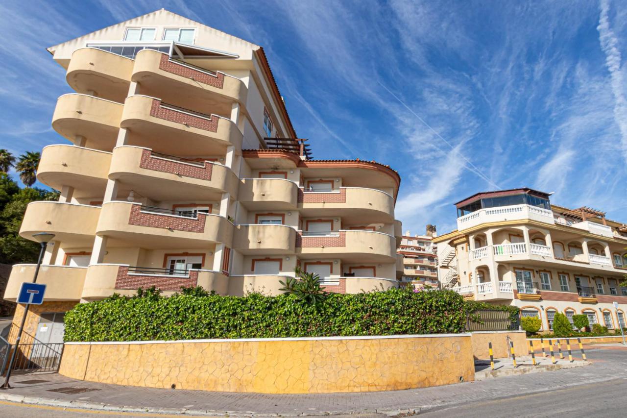 797 Holiday Rentals- Piso Con Amplia Terraza A Solo 1 Min De La Playa بينالماذينا المظهر الخارجي الصورة